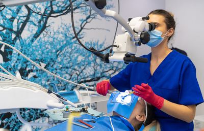 Clinica dentară Plaza Dent oferă tratamente stomatologice cu ajutorul echipamentelor de ultimă generație