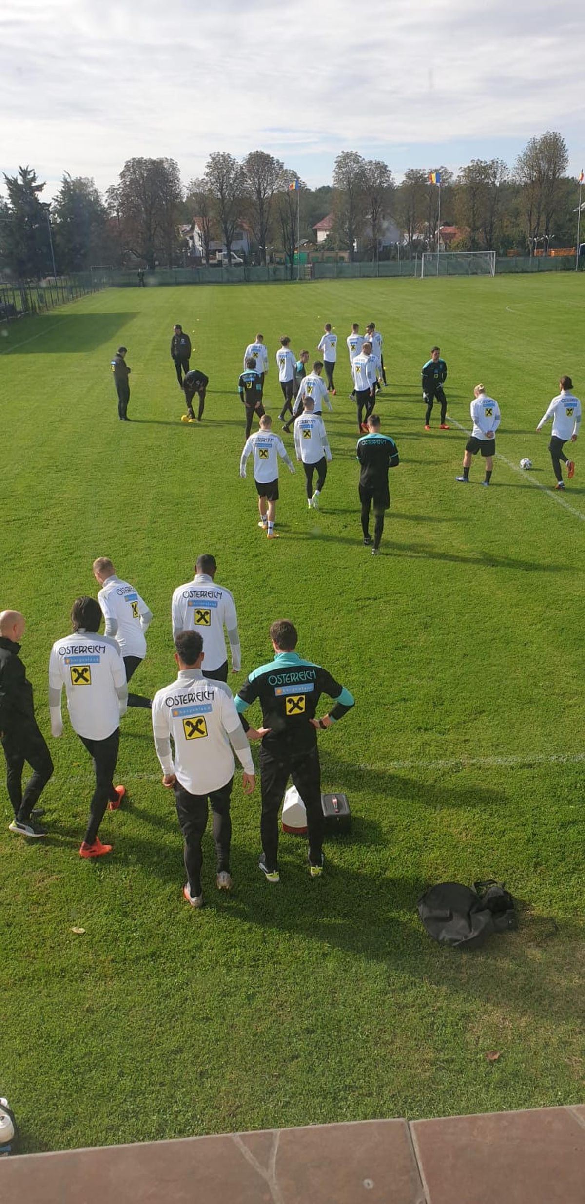 ROMÂNIA - AUSTRIA. EXCLUSIV/FOTO Alaba și starurile lui Foda s-au antrenat la Păulești, pe terenul derby-ului cu Bănești - Urleta :)