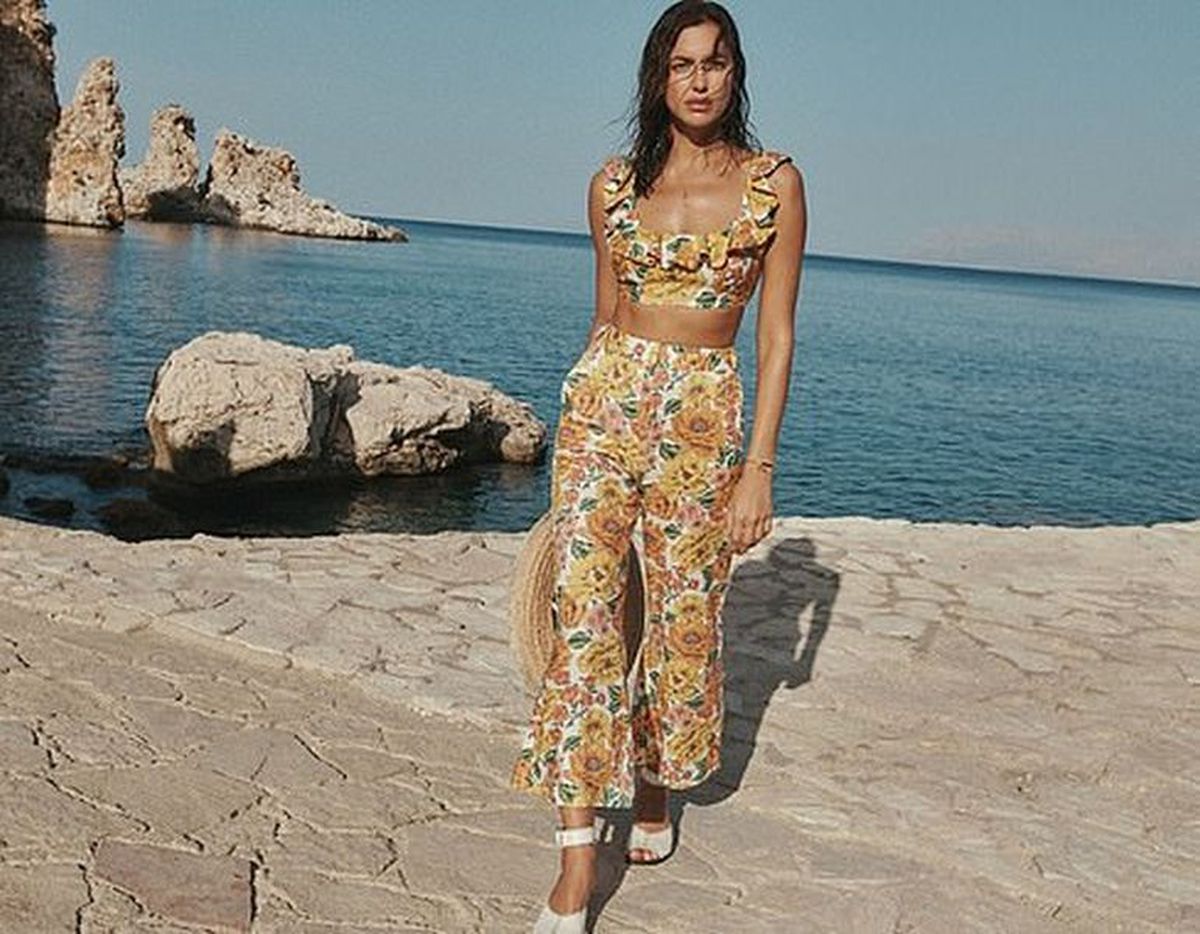FOTO Irina Shayk s-a întors în Italia: ședință foto electrizantă pe coasta Siciliei