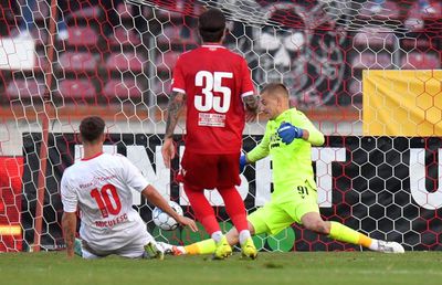 Probleme pentru Rednic » Un titular ratează meciul de la Mediaș: „Are febră mare, dar nu e Covid”