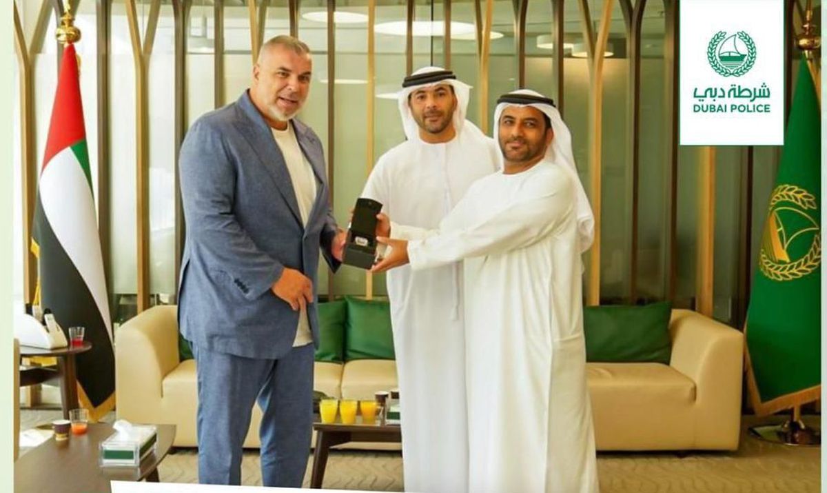 Cosmin Olăroiu și-a recuperat ceasul furat care costă o avere » Poliția l-a găsit pe alt continent + 3 suspecți au fost deja reținuți