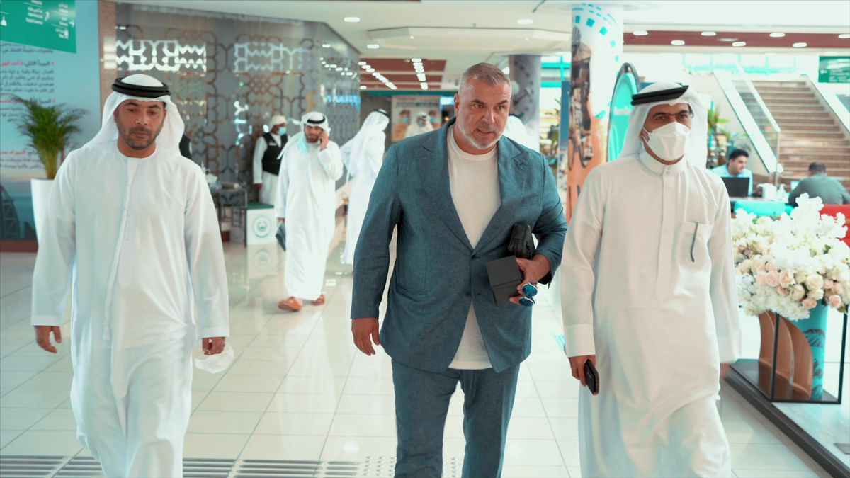 Cosmin Olăroiu și-a recuperat ceasul furat care costă o avere » Poliția l-a găsit pe alt continent + 3 suspecți au fost deja reținuți