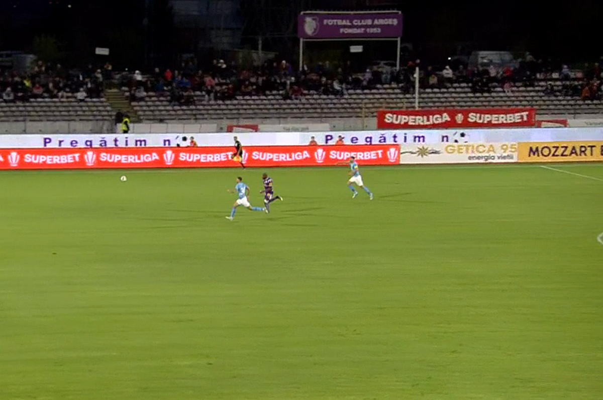 Atacantul dorit de FCSB, meci de coșmar în Liga 1! Și-a bătut joc de un penalty și a fost eliminat