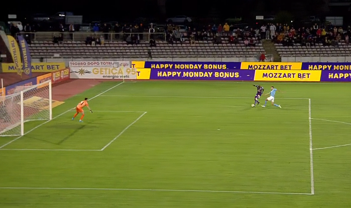 Atacantul dorit de FCSB, meci de coșmar în Liga 1! Și-a bătut joc de un penalty și a fost eliminat