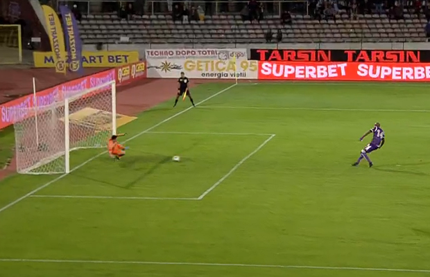 Atacantul dorit de FCSB, meci de coșmar în Liga 1! Și-a bătut joc de un penalty și a fost eliminat