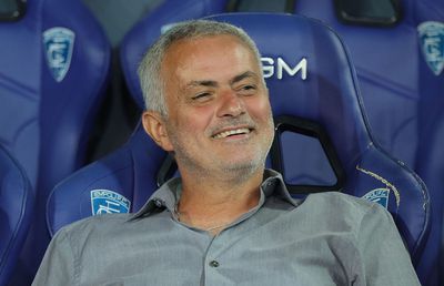 Jose Mourinho le ironizează pe Barcelona și Juventus: „«Rechinii eșuați» vin în Europa League”