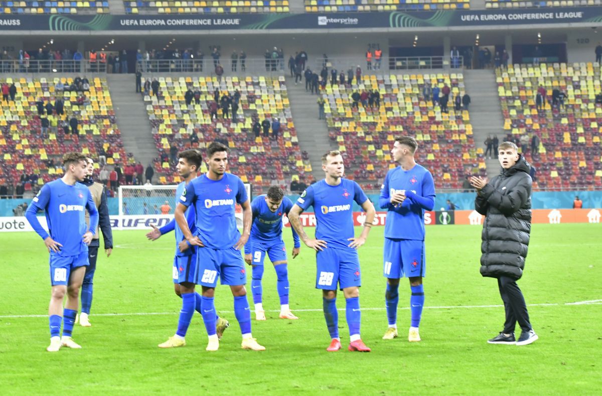 Jucătorii de la FCSB, desființați după cele două dezastre cu Silkeborg: „Pete negre în istoria clubului”