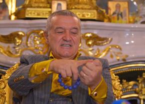 Primii doi jucători dați afară de Becali, după umilința cu Silkeborg: „Nu mai au ce căuta la noi!”
