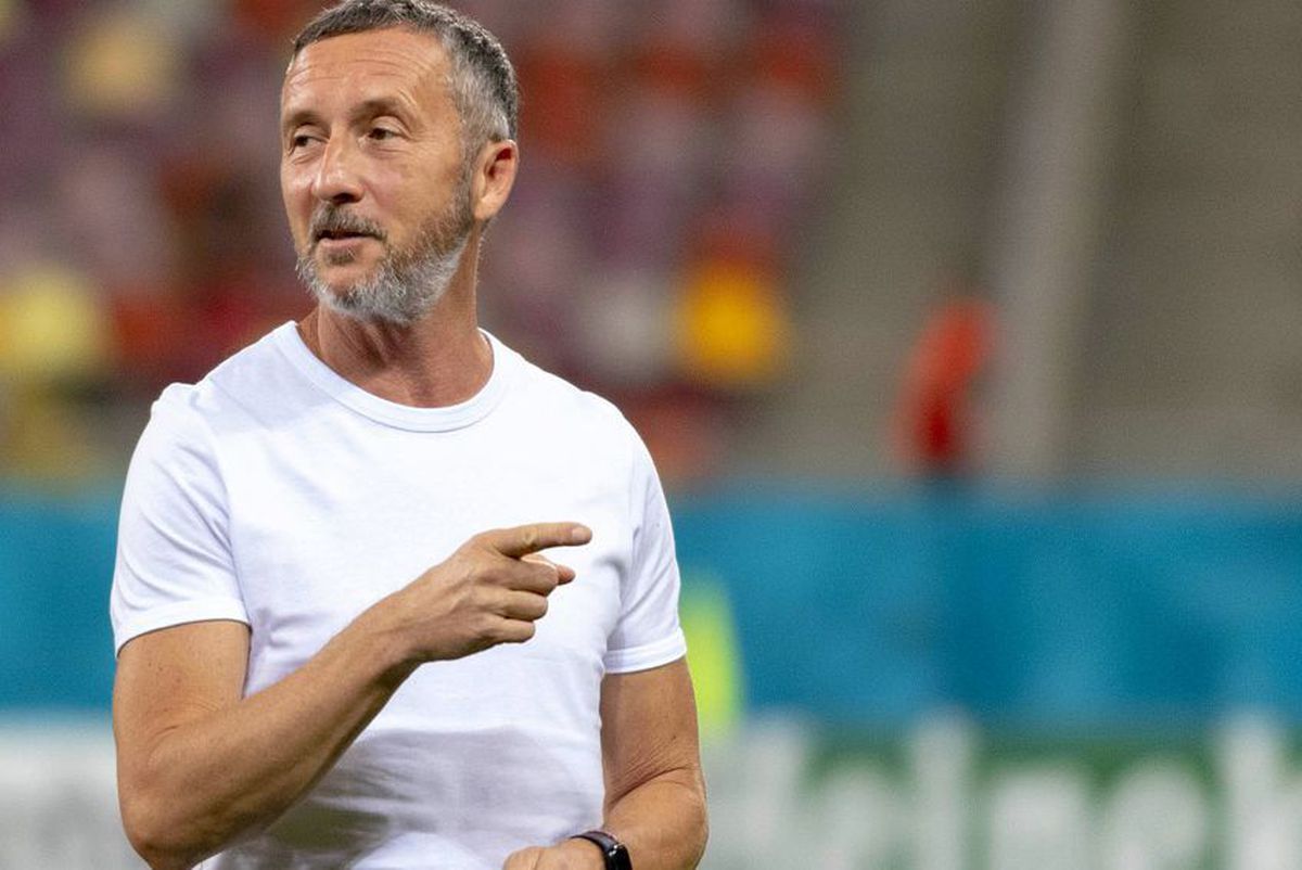 Mihai Stoica, ironie „cu mantă” înainte de România - Andorra: „Oare au camere single?”