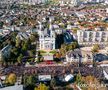 Mii de persoane, la Sfânta Liturghie oficiată la Iaşi de hramul Sfintei Cuvioase Parascheva. FOTO: Basilica