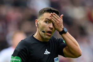 Legătura stranie pe care o are arbitrul de la Lituania - România cu clubul unui „tricolor”