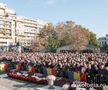 Mii de persoane, la Sfânta Liturghie oficiată la Iaşi de hramul Sfintei Cuvioase Parascheva. FOTO: Basilica