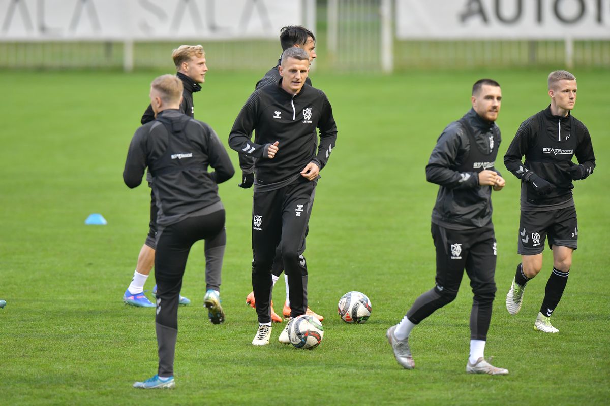 Selecționerul Lituaniei ne-a „înțepat”:  „Nici la București nu a fost cel mai bun teren”