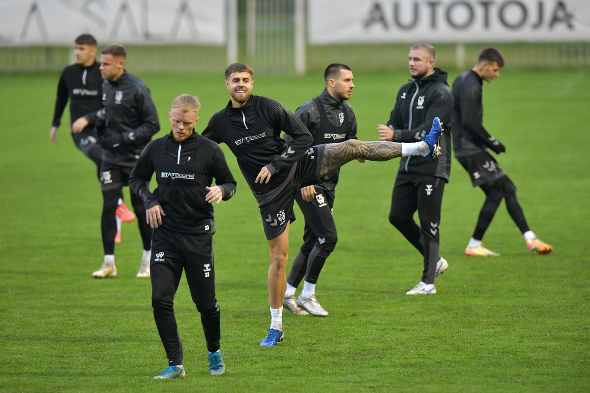 Selecționerul Lituaniei ne-a „înțepat”:  „Nici la București nu a fost cel mai bun teren”