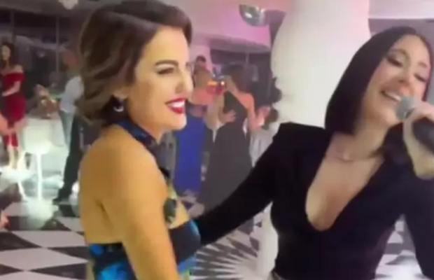 Cum a apărut îmbrăcată Romina Gingașu, soția afaceristului Piero Ferrari, la un eveniment monden » A cântat alături de Nicole Cherry