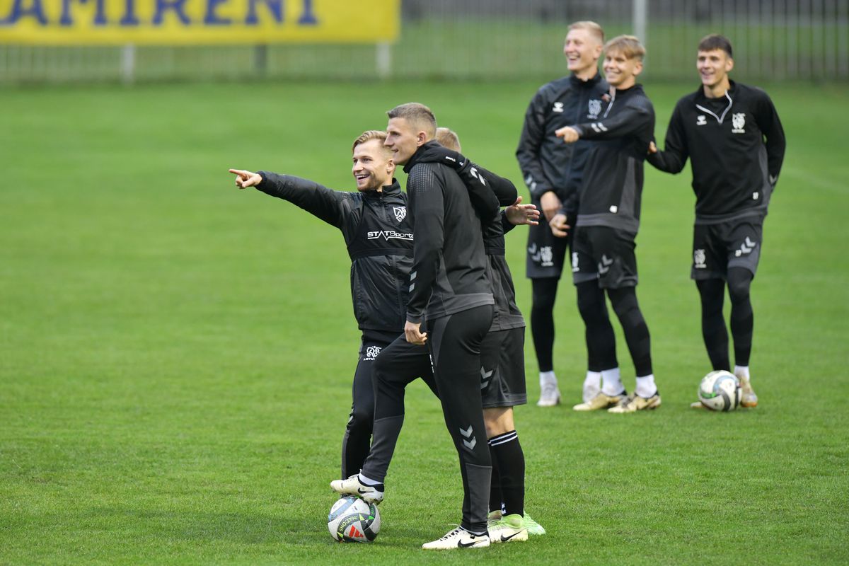 Selecționerul Lituaniei ne-a „înțepat”:  „Nici la București nu a fost cel mai bun teren”