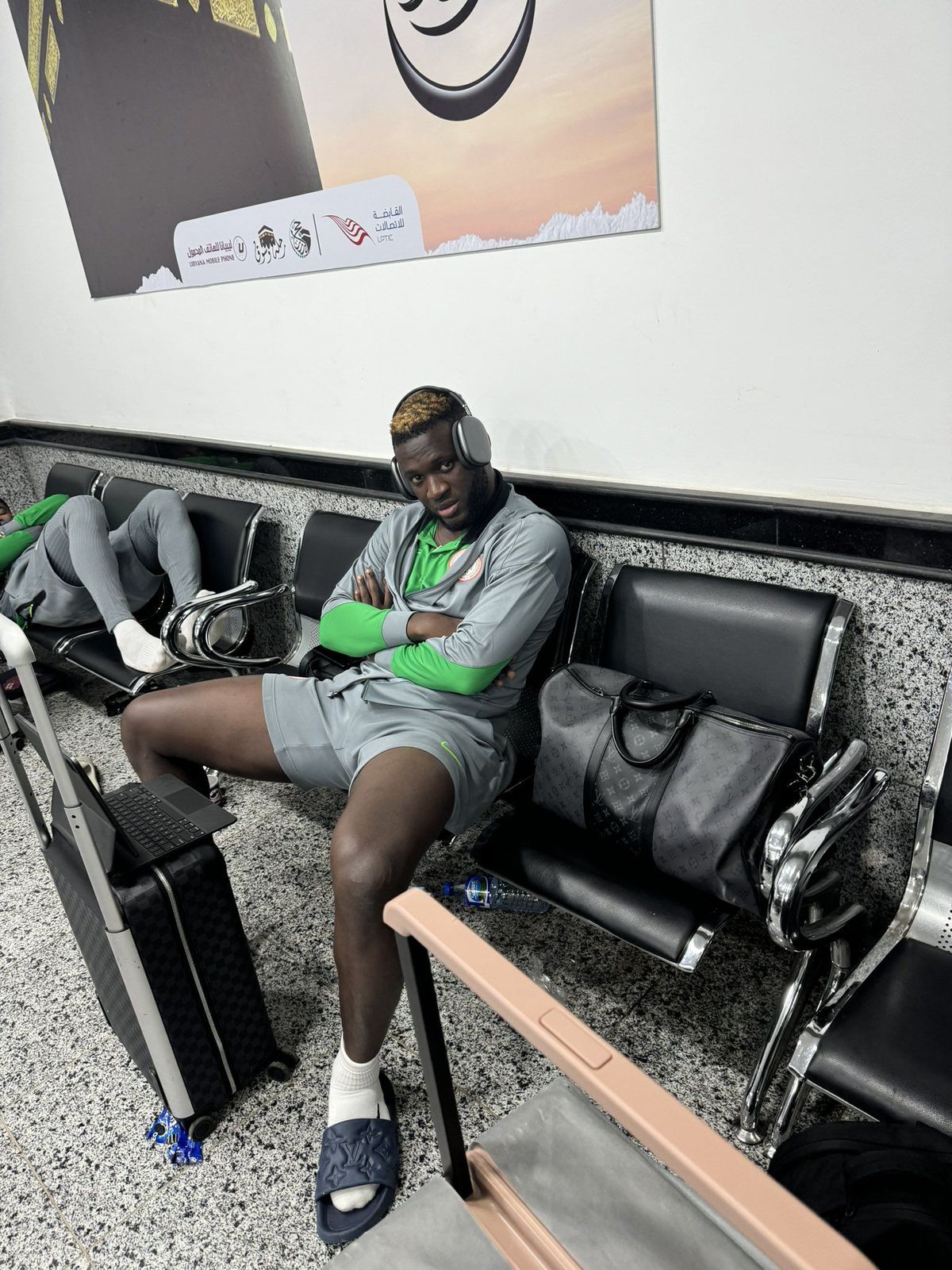 Situație CA ÎN FILME în calificările africane » Naționala Nigeriei, ÎNCHISĂ 13 ore în aeroport