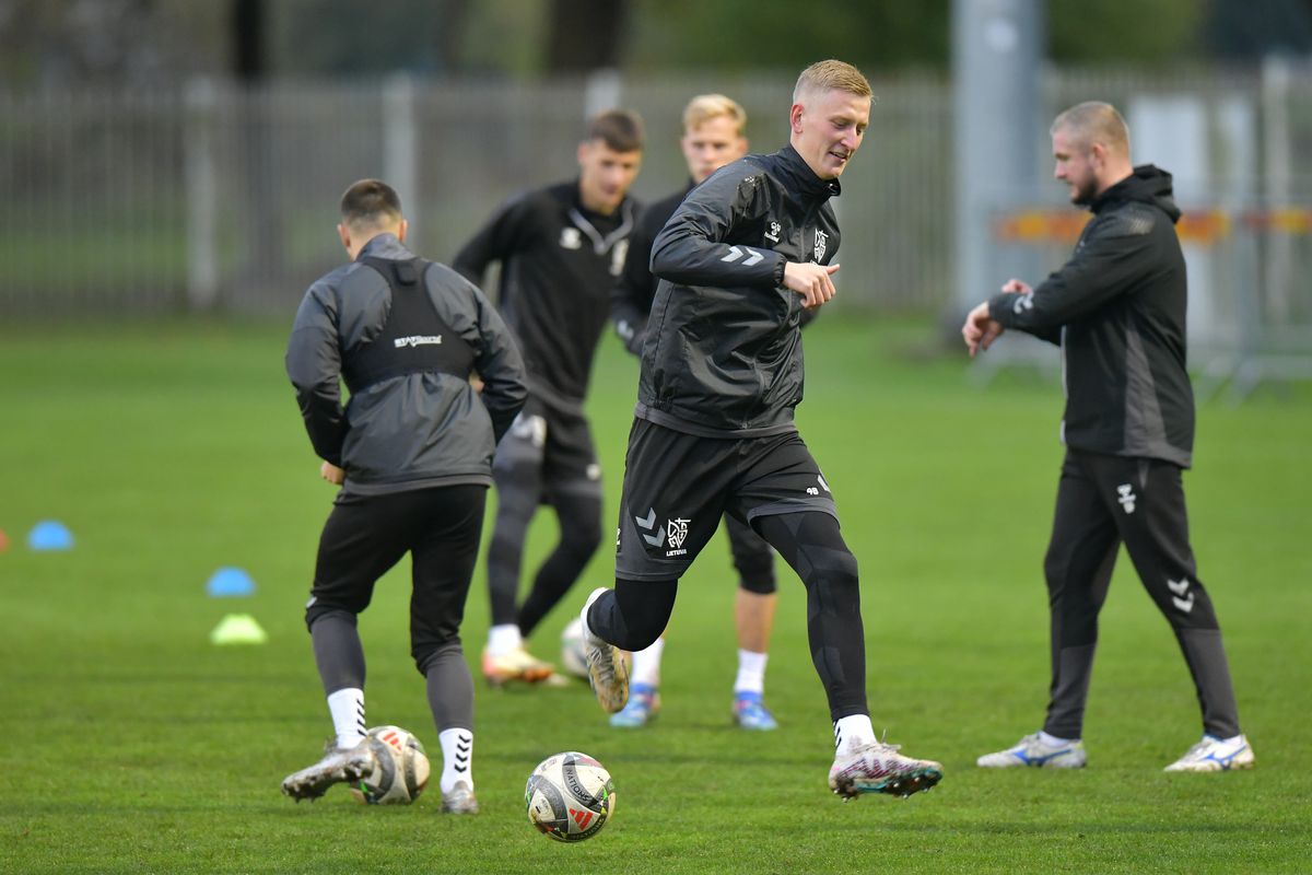 Selecționerul Lituaniei ne-a „înțepat”:  „Nici la București nu a fost cel mai bun teren”