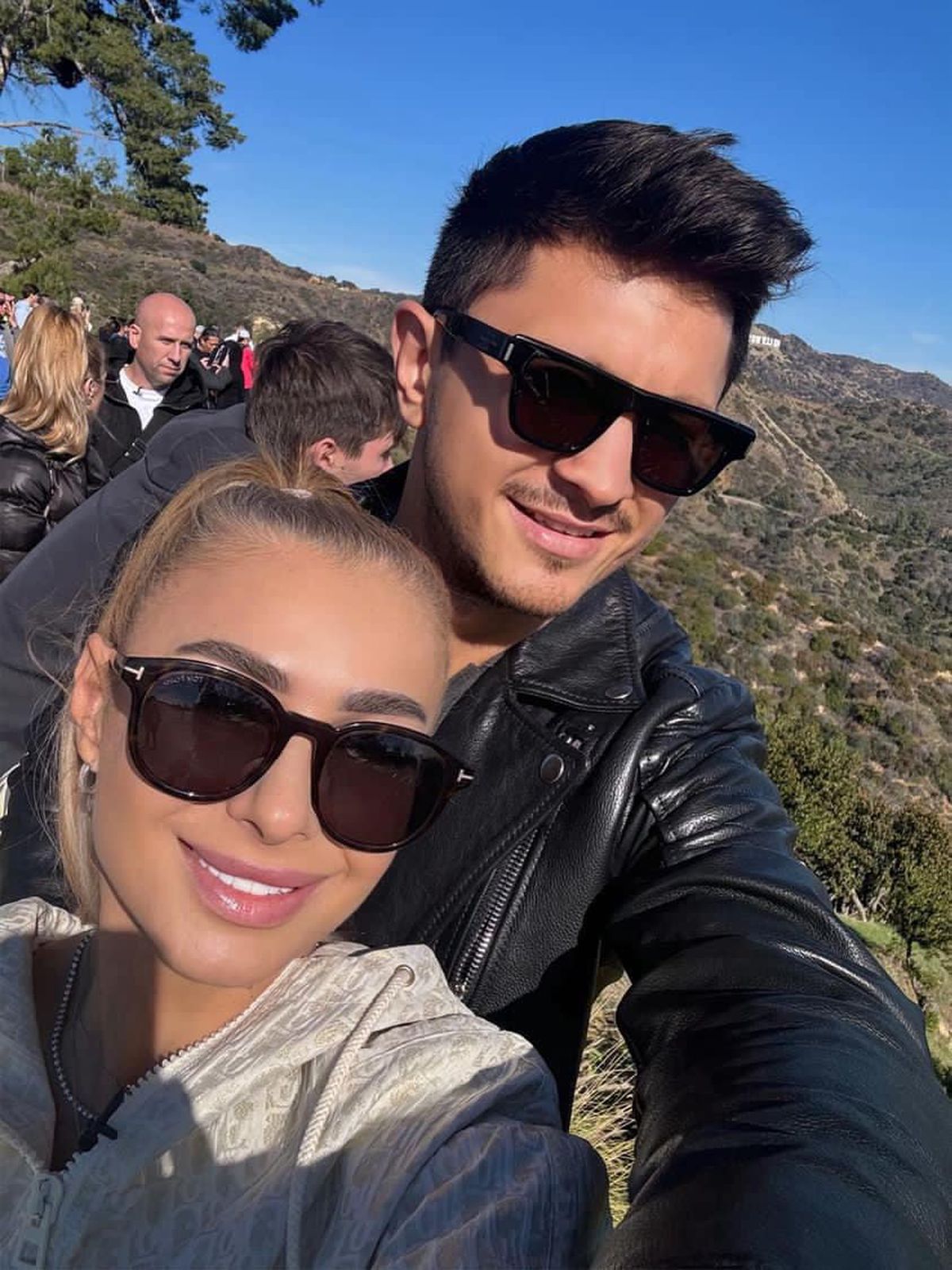 Dezvăluire în tabloid » Anamaria Prodan a primit un inel cu diamant de la noul ei iubit