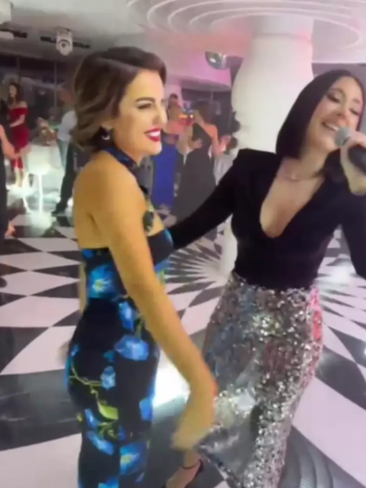 Soția româncă a miliardarului Piero Ferrari, apariție la TV într-o ținută de 500 de lei: „Rochia este de pe AliExpress”