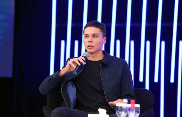 „Victoria e o senzație ce dă dependență” » David Popovici, mesaj motivațional pe o scenă din Dubai: „Nu așteptați momentul perfect, săriți”