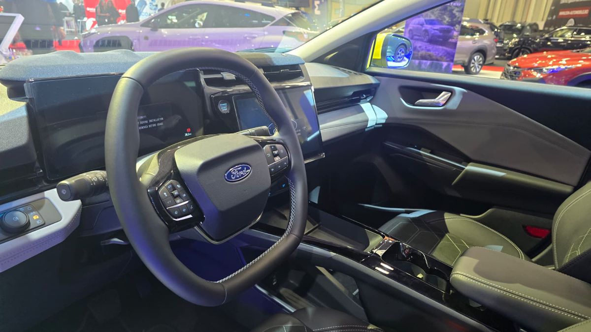 Prima mașină electrică 100% românească este mai ieftină decât Dacia Duster » Bateriile sunt fabricate la Craiova!