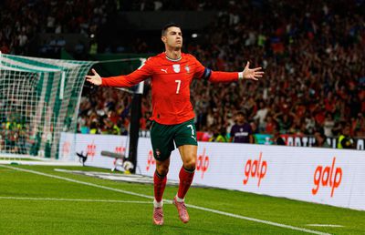 Cristiano Ronaldo, direct în istoria fotbalului! A marcat o „dublă” și a doborât un nou record formidabil