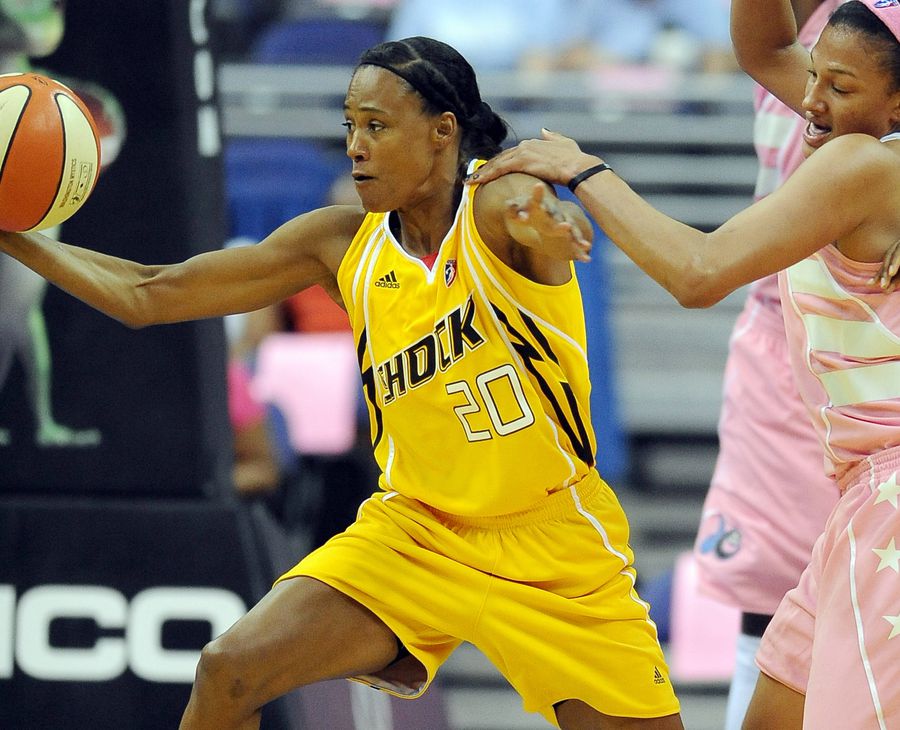 Marion Jones a debutat în WNBA la 34 de ani FOTO Guliver/GettyImages „Cine sunt? Căutați pe Google” » A provocat cel mai mare scandal din istoria atletismului, acum și-a schimbat radical viața: „Nu mi-am asumat adevărata identitate”