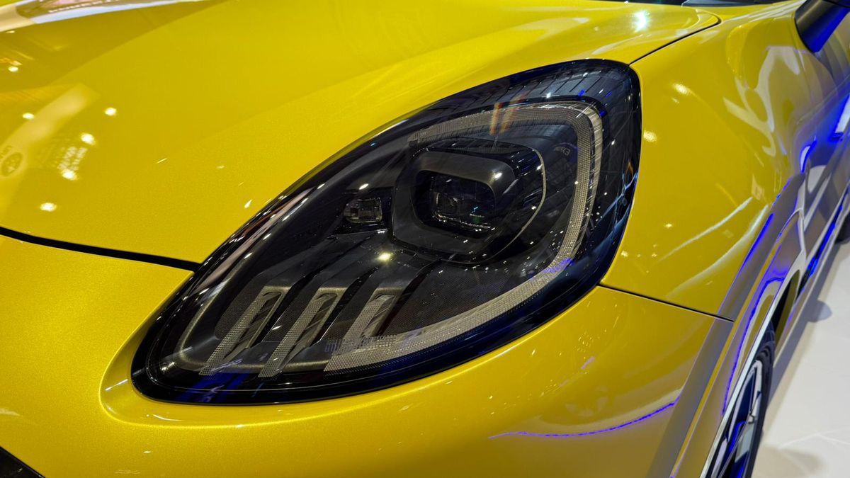 Prima mașină electrică 100% românească este mai ieftină decât Dacia Duster » Bateriile sunt fabricate la Craiova!