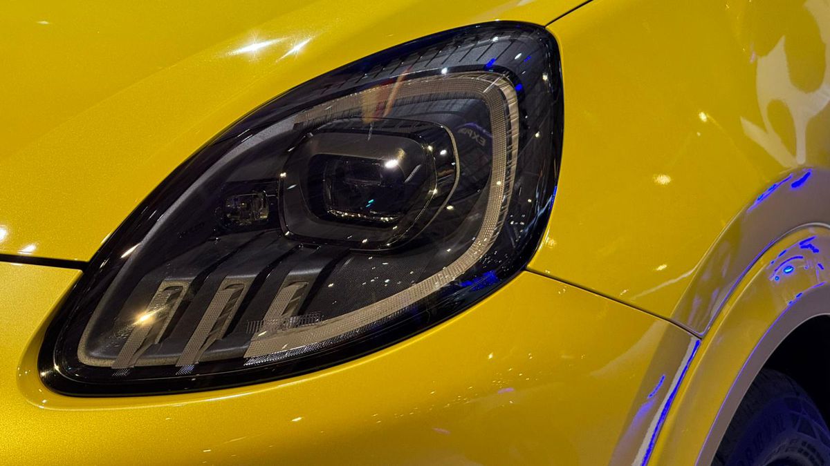 Prima mașină electrică 100% românească este mai ieftină decât Dacia Duster » Bateriile sunt fabricate la Craiova!