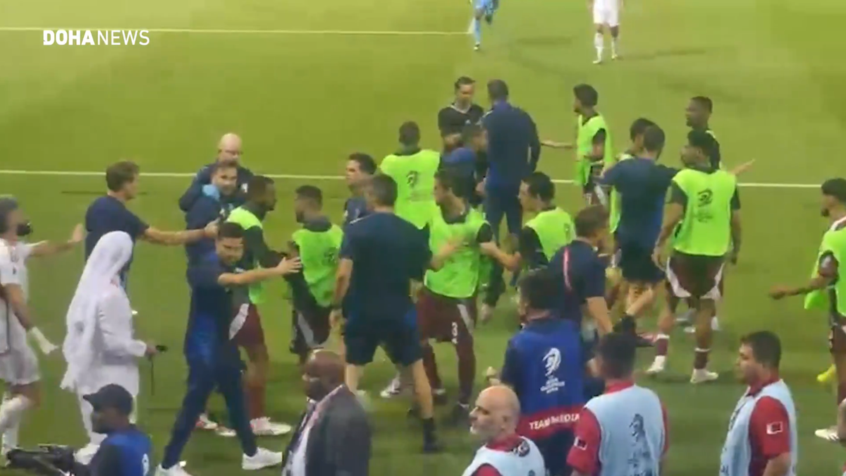 Incidente în timpul meciului Qatar - Emiratele Arabe Unite