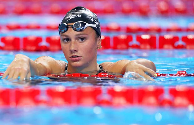 Summer McIntosh revine în bazin după boala misterioasă prin care a trecut