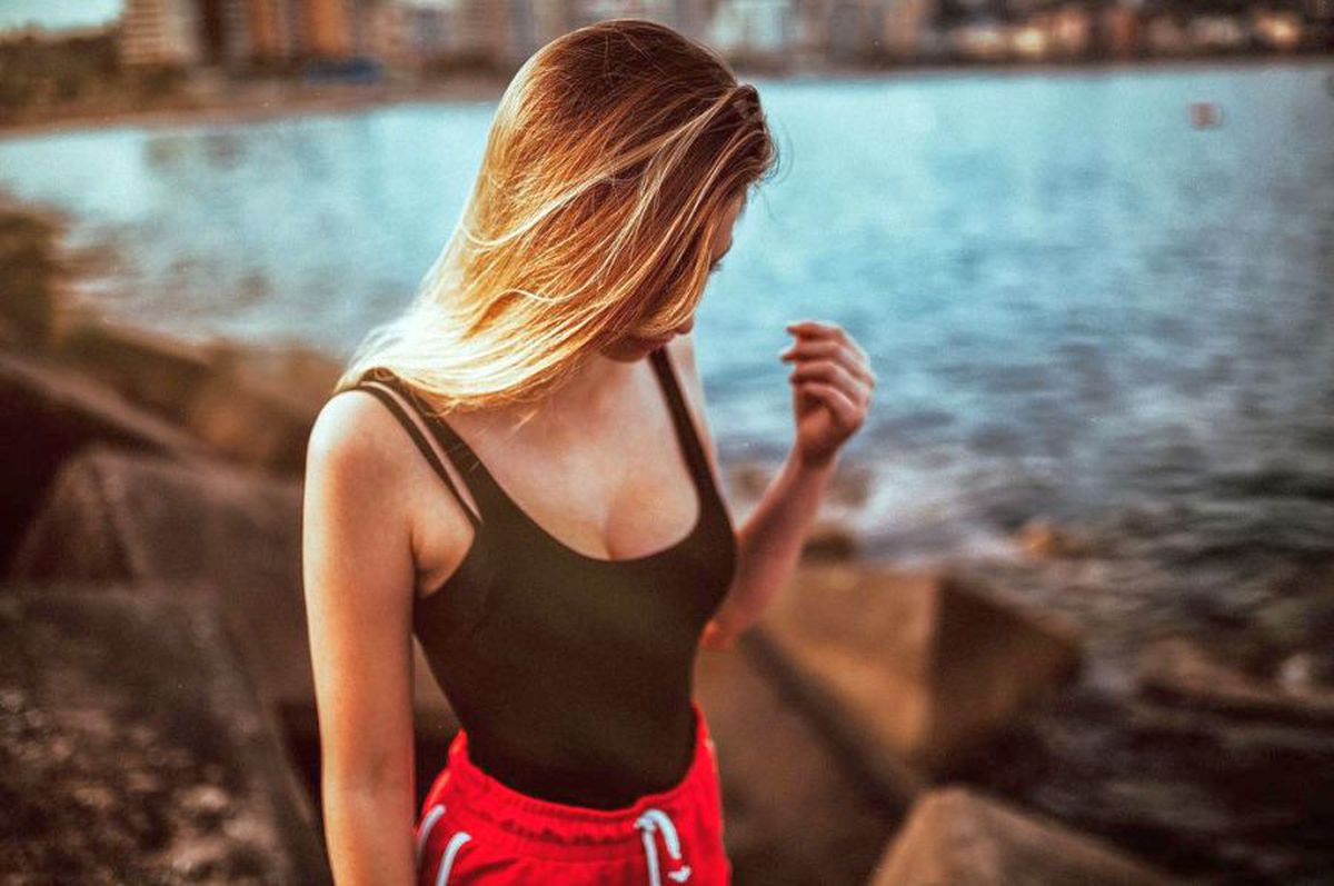 GALERIE FOTO Noa Saez l-a vrăjit pe Neymar! Starul lui PSG, fermecat la o petrecere