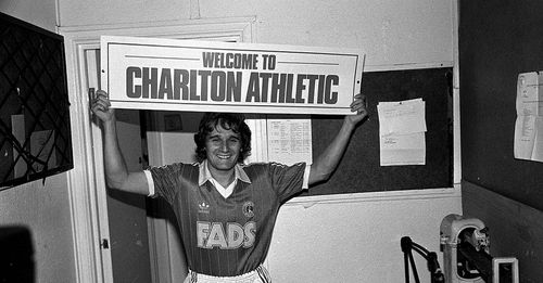 Allan Simonsen, în momentul transferului la Charlton