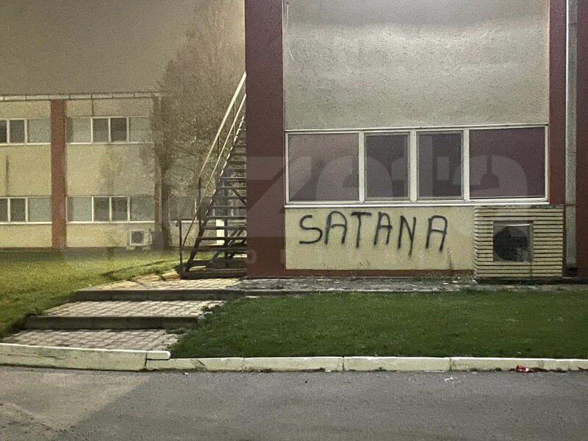Baza FCSB, vandalizată