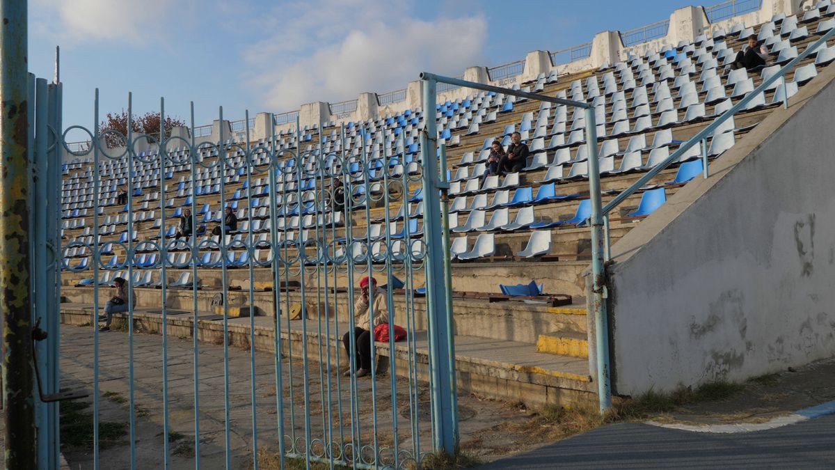 Se demolează stadionul „Gheorghe Hagi”. Urmează să fie semnate actele