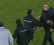 Imagini incredibile: Eugen Neagoe a sărit la Marius Croitoru pe teren! De la ce ar fi plecat scandalul