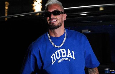 De nerecunoscut! A scris istorie în Superligă, acum trăiește luxul din Dubai » Limuzină și piscină de 5 stele între zgârie-nori