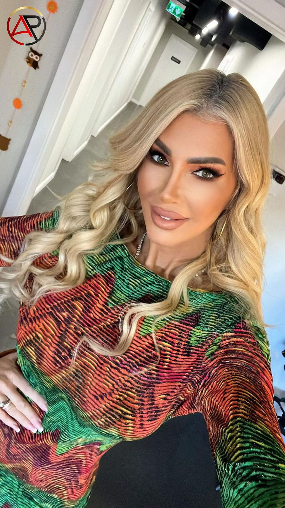 În plin divorț, soția lui Bogdan Vasiliu, rapidistul reținut de DNA, a transmis un mesaj neașteptat: „Mi-am făcut duș, m-am fardat...”