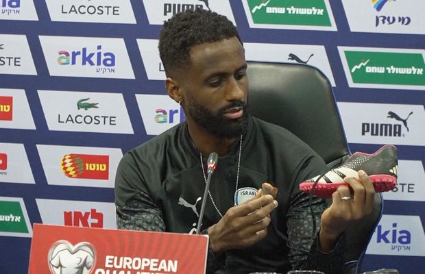 Moment răscolitor la conferința dinainte de Israel - Elveția: „Aparține unui băiat de 8 ani. E ultimul lucru din casa lui”