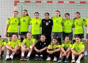 Scor șocant înregistrat în campionatul național de juniori la handbal feminin » La pauză era 55-5! O jucătoare a înscris 29 de goluri