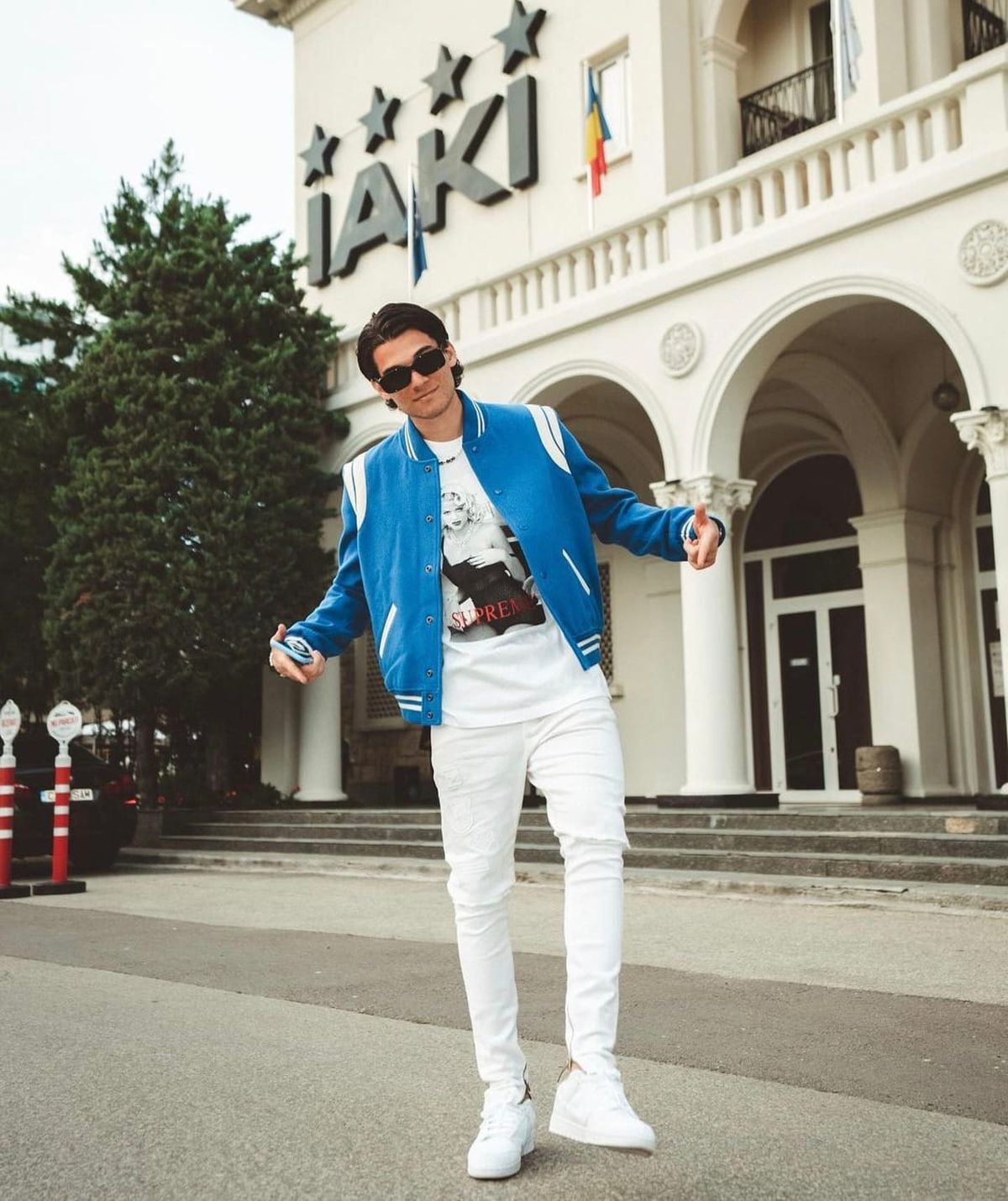 Ianis Hagi, actor sau fotbalist? » Apariția lui la Mogoșoaia a stârnit reacții împărțite: „Hai înapoi!” și „Suntem o nație de ratați!”