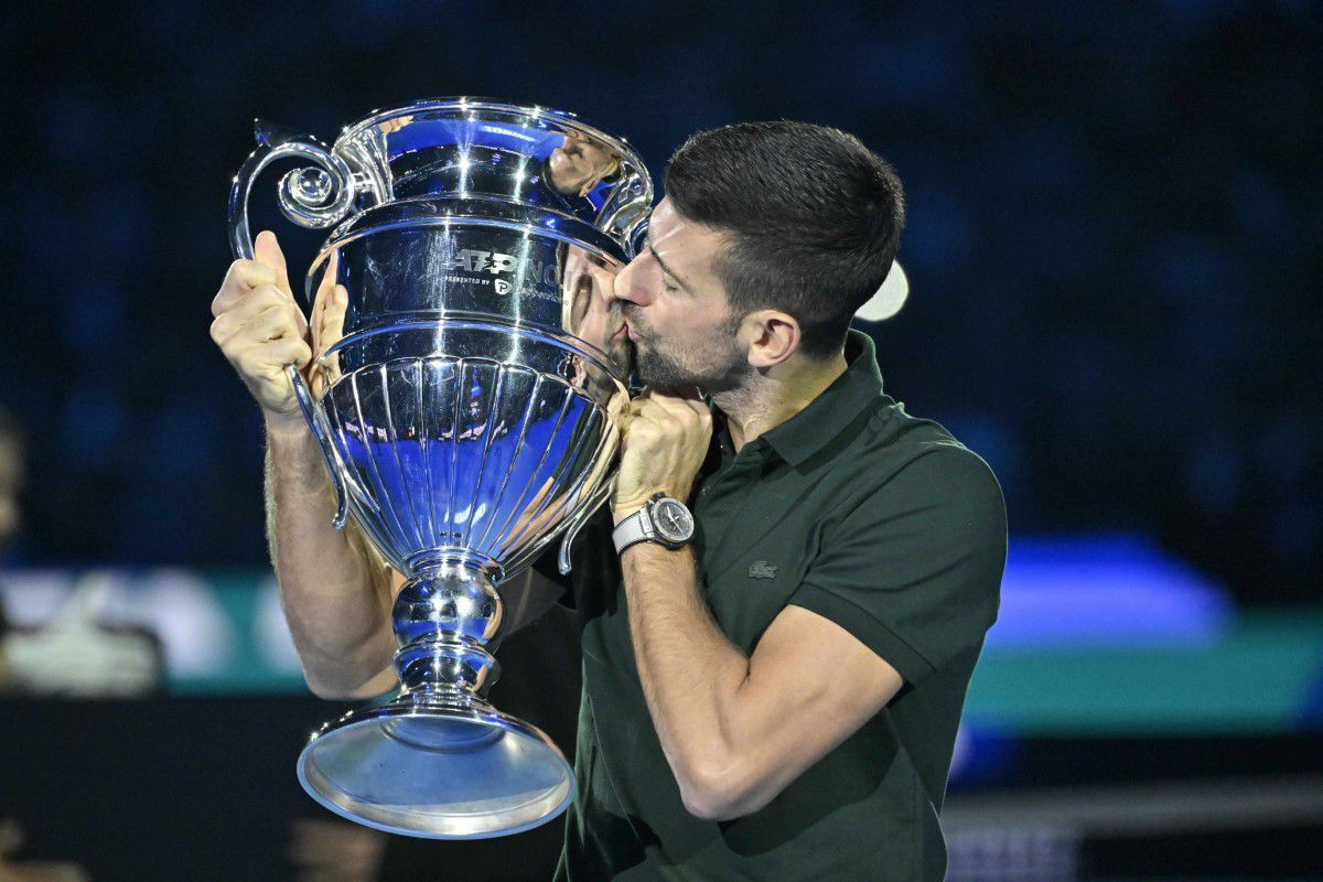 Novak Djokovic a primit trofeul pentru locul 1 ATP