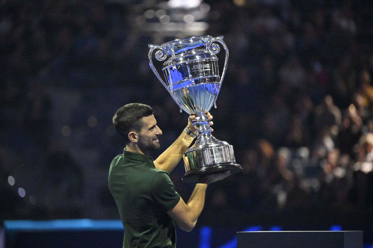 Novak Djokovic a primit trofeul pentru locul 1 ATP