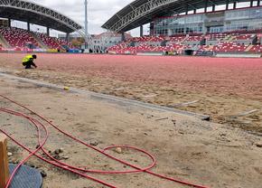 Cum arată acum stadionul „Francisc Neuman” » De ce suprafața de joc a devenit roz complet