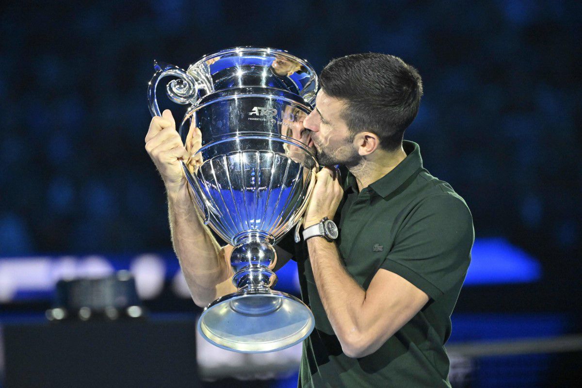 Novak Djokovic a primit trofeul pentru locul 1 ATP