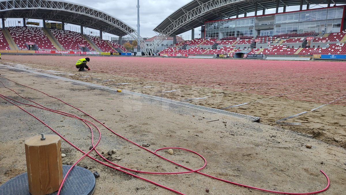 Cum arată lucrările la stadionul „„Francisc Neuman” din Arad