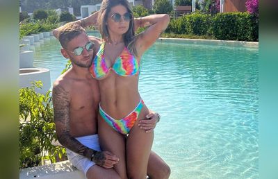 Ea e femeia care i-a făcut două fete internaționalului român, la doar 24 de ani: „Îi mulțumesc lui Dumnezeu! Mi-am dorit mereu să am copii de tânăr”