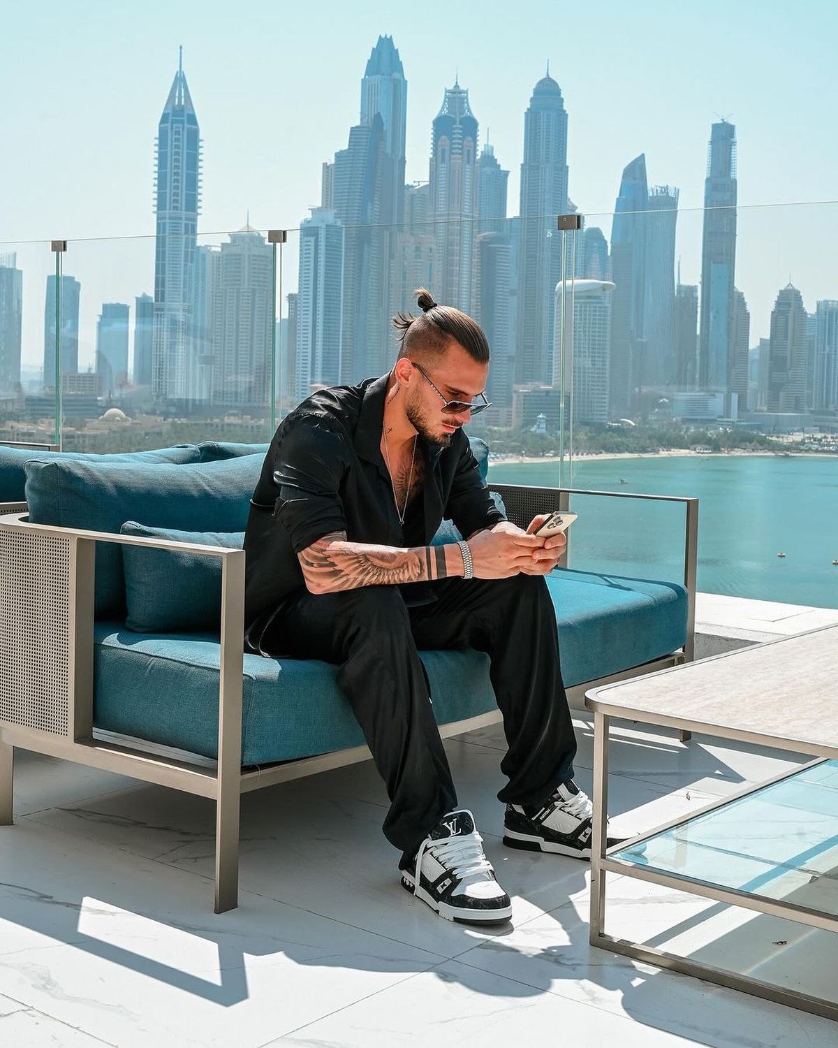 De nerecunoscut! A scris istorie în Superligă, acum trăiește luxul din Dubai » Limuzină și piscină de 5 stele între zgârie-nori