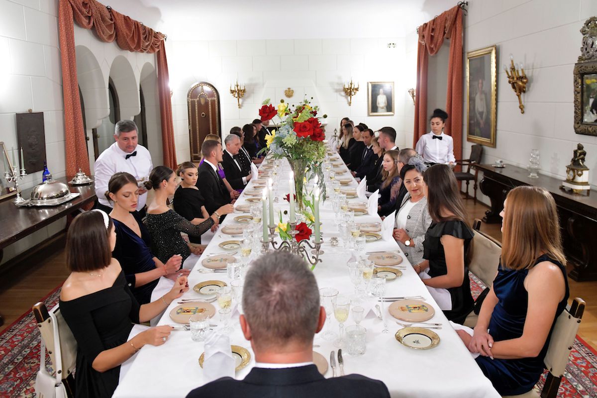 Campionii olimpici, invitați la o cină regală la Palatul Elisabeta: „Să ne bucurăm de singurul dar pe care noi îl putem face”